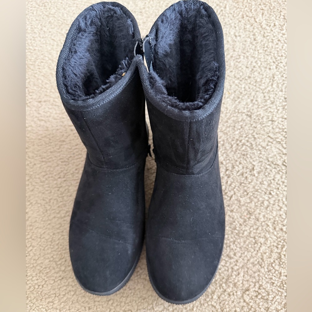 Black Boots size 5